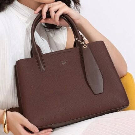 ITTI TRAPEZ HANDBAGS