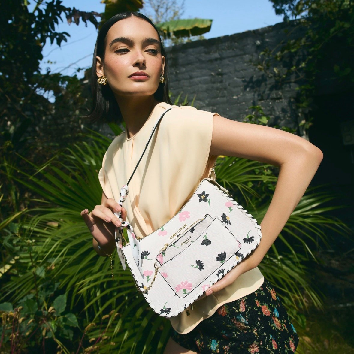 screenshot-51 Emily Loran Dewdrop shoulder bag - Image 1