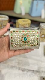 Maharani jewels clutch- Silver Gold - Image 2