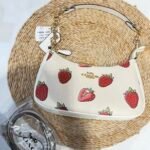 Co teri og quality - Strawberry Print - Image 3