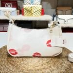 Co teri lips print - Image 4